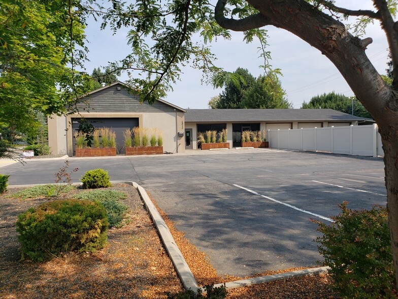 4824 W Fairview Ave, Boise, ID for lease - Building Photo - Image 1 of 2