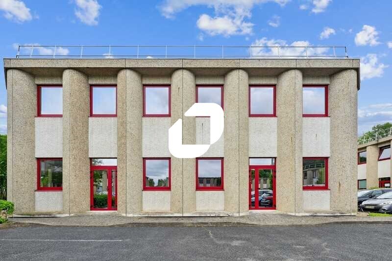 Bureau dans Tremblay-en-France à louer Photo du bâtiment- Image 1 de 14