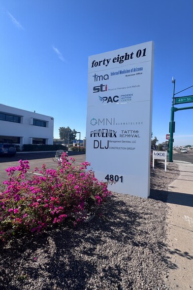 4801 E McDowell Rd, Phoenix, AZ à vendre - Photo du bâtiment - Image 3 de 6