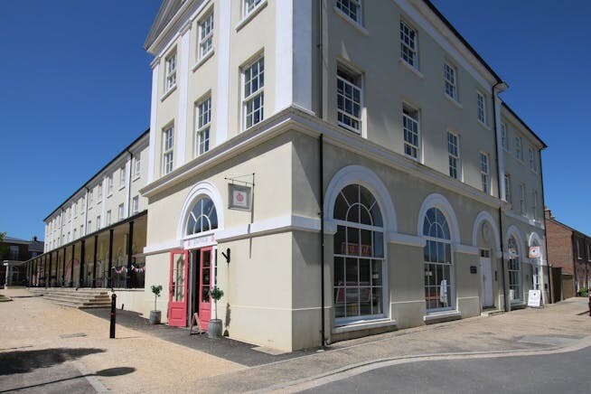 4 Crown Sq, Dorchester à louer Photo du bâtiment- Image 1 de 3