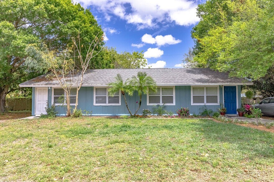 16-Unit Multifamily Portfolio portefeuille de 4 propriétés à vendre sur LoopNet.ca - Photo du bâtiment - Image 2 de 11