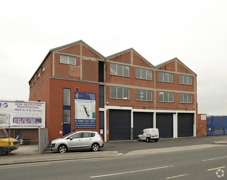 373 Trafford Park Rd, Manchester for lease - Primary Photo - Image 1 of 1
