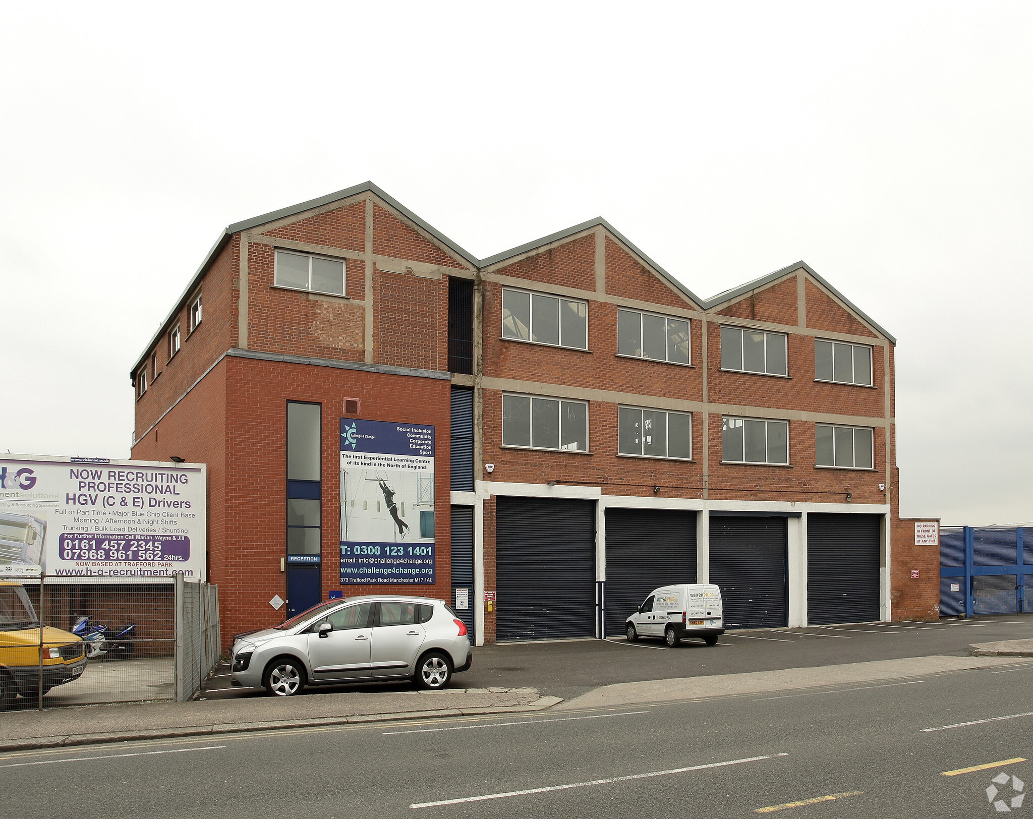 373 Trafford Park Rd, Manchester for lease Primary Photo- Image 1 of 2