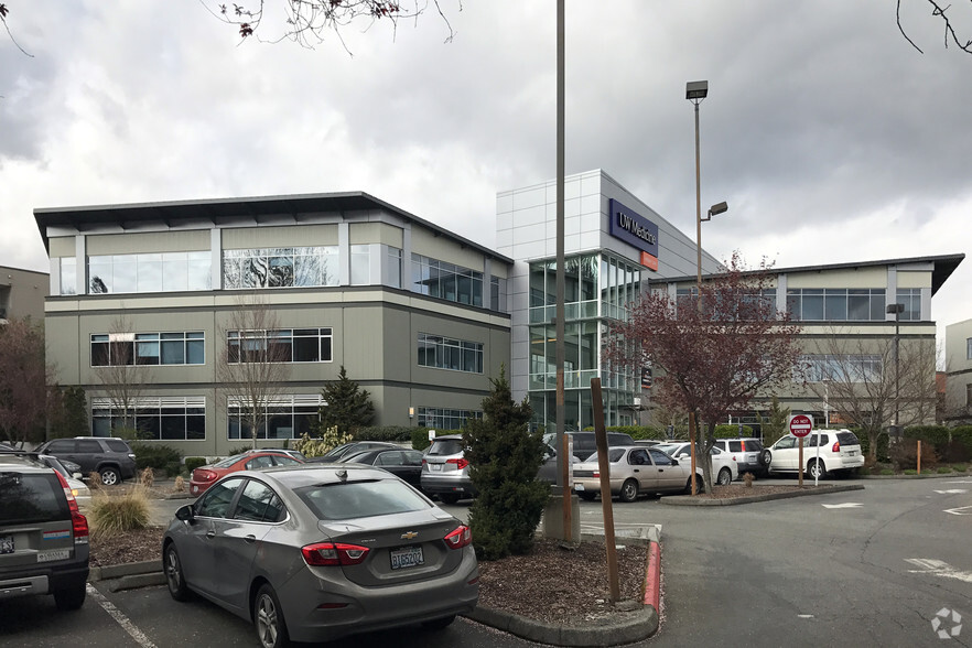 4915 25th Ave NE, Seattle, WA for lease - Building Photo - Image 2 of 2