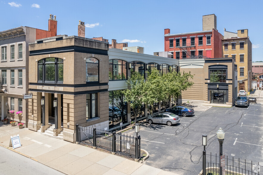 18 W 9th St, Cincinnati, OH à vendre - Photo principale - Image 1 de 1