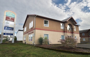 8621 Martin Way E, Lacey, WA à louer Photo intérieure- Image 1 de 11