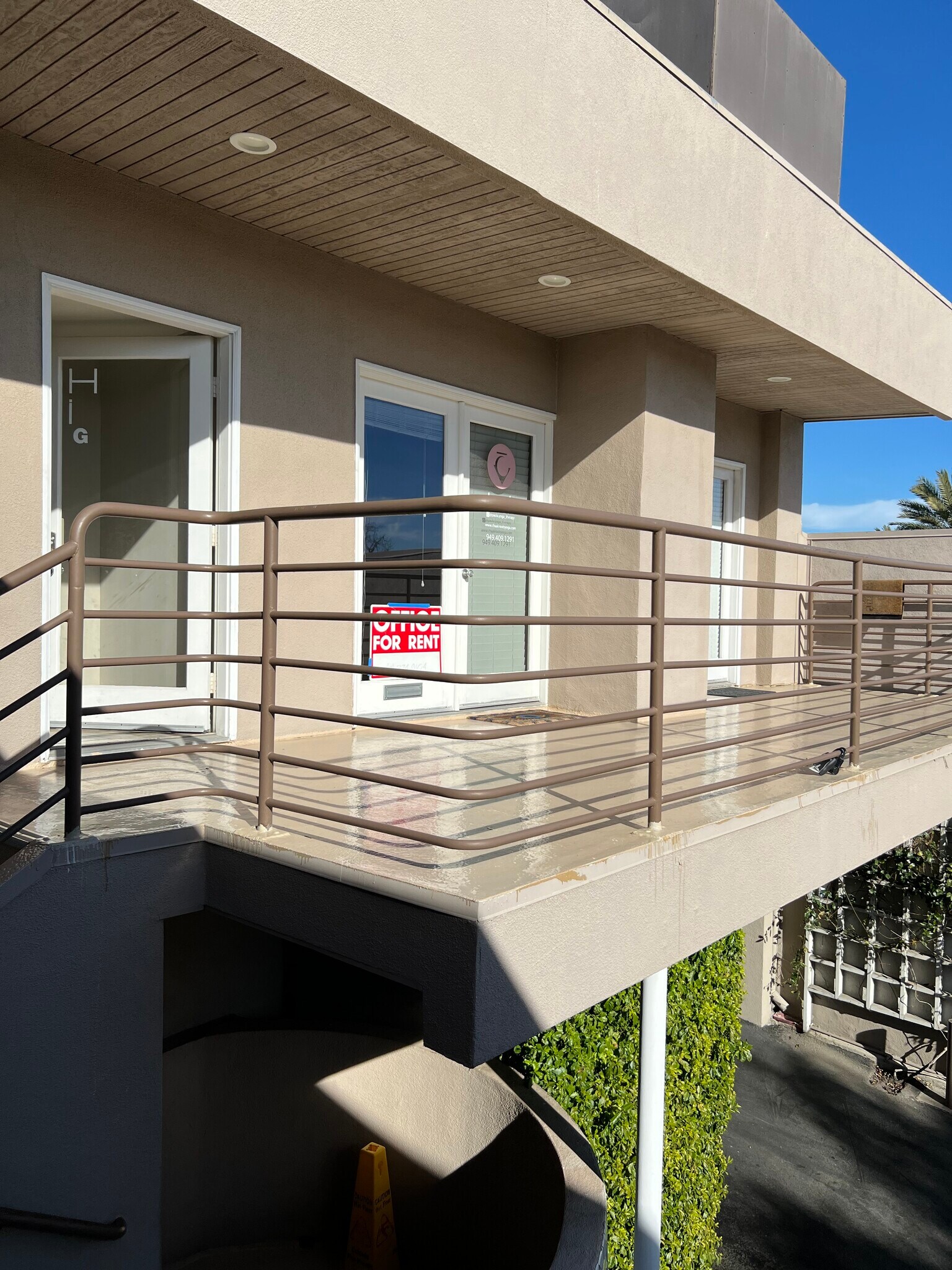 2333 E Coast Hwy, Corona Del Mar, CA à vendre Photo du bâtiment- Image 1 de 1