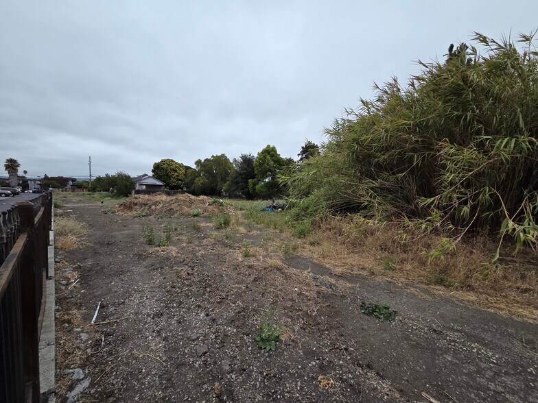 22329 Garden ave, Hayward, CA for sale - Building Photo - Image 2 of 6