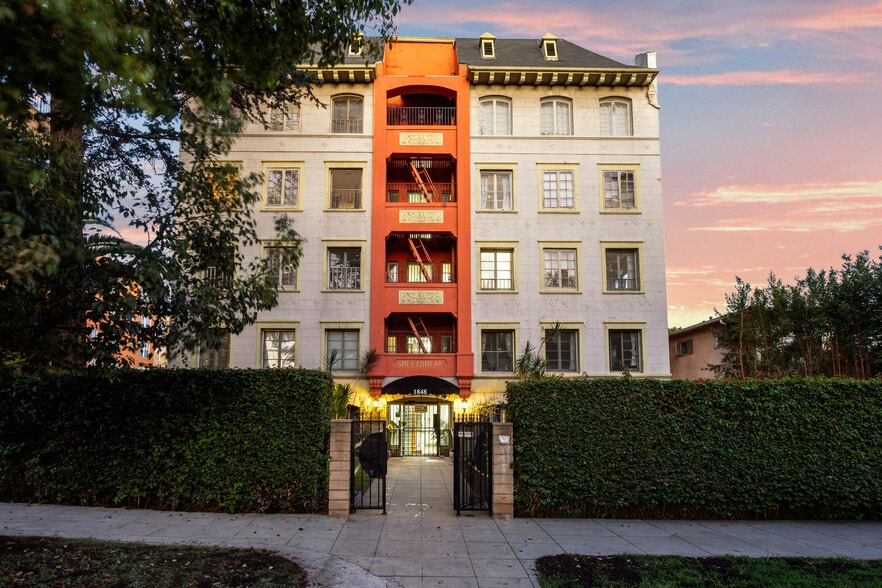 1848 N Gramercy Pl, Hollywood, CA for sale - Building Photo - Image 1 of 31
