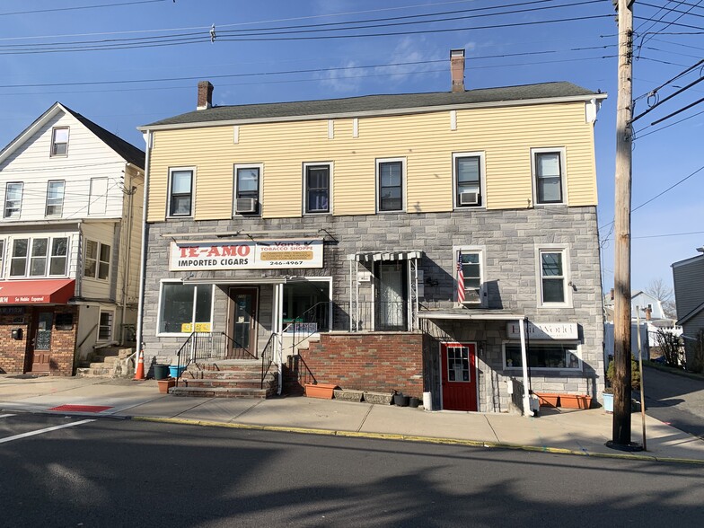 100 S Main St, Milltown, NJ à vendre - Photo principale - Image 1 de 1