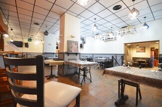 Plus de détails pour Multi-résidentiel à vendre