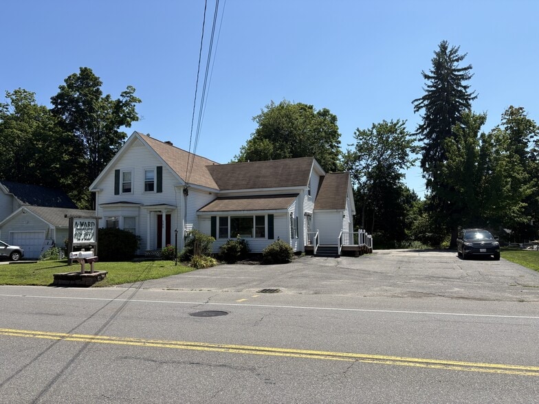 589 Daniel Webster Hwy, Merrimack, NH for sale - Primary Photo - Image 1 of 22