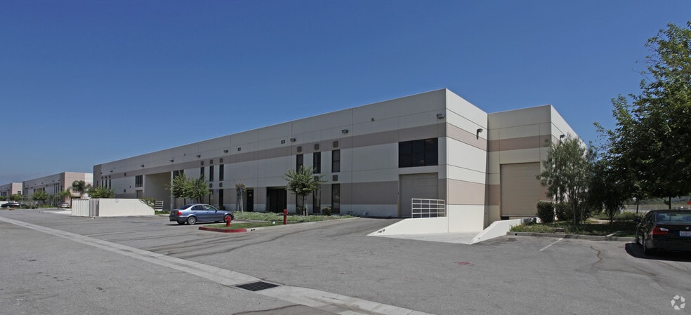 13668 Valley Blvd, City of Industry, CA à louer - Photo principale - Image 1 de 5