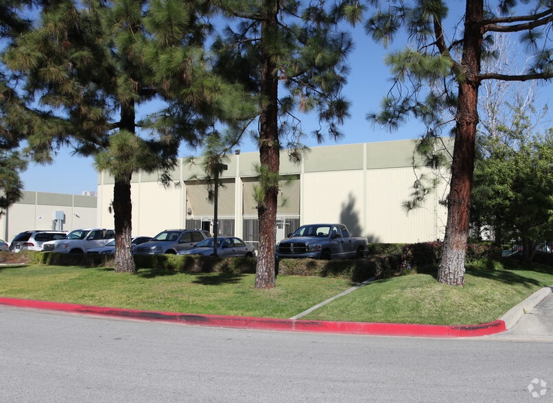 18021-18025 E Cortney Ct, City of Industry, CA for lease - Building Photo - Image 2 of 4