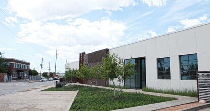 222 S Kenosha Ave, Tulsa, OK à louer Photo du bâtiment- Image 2 de 6