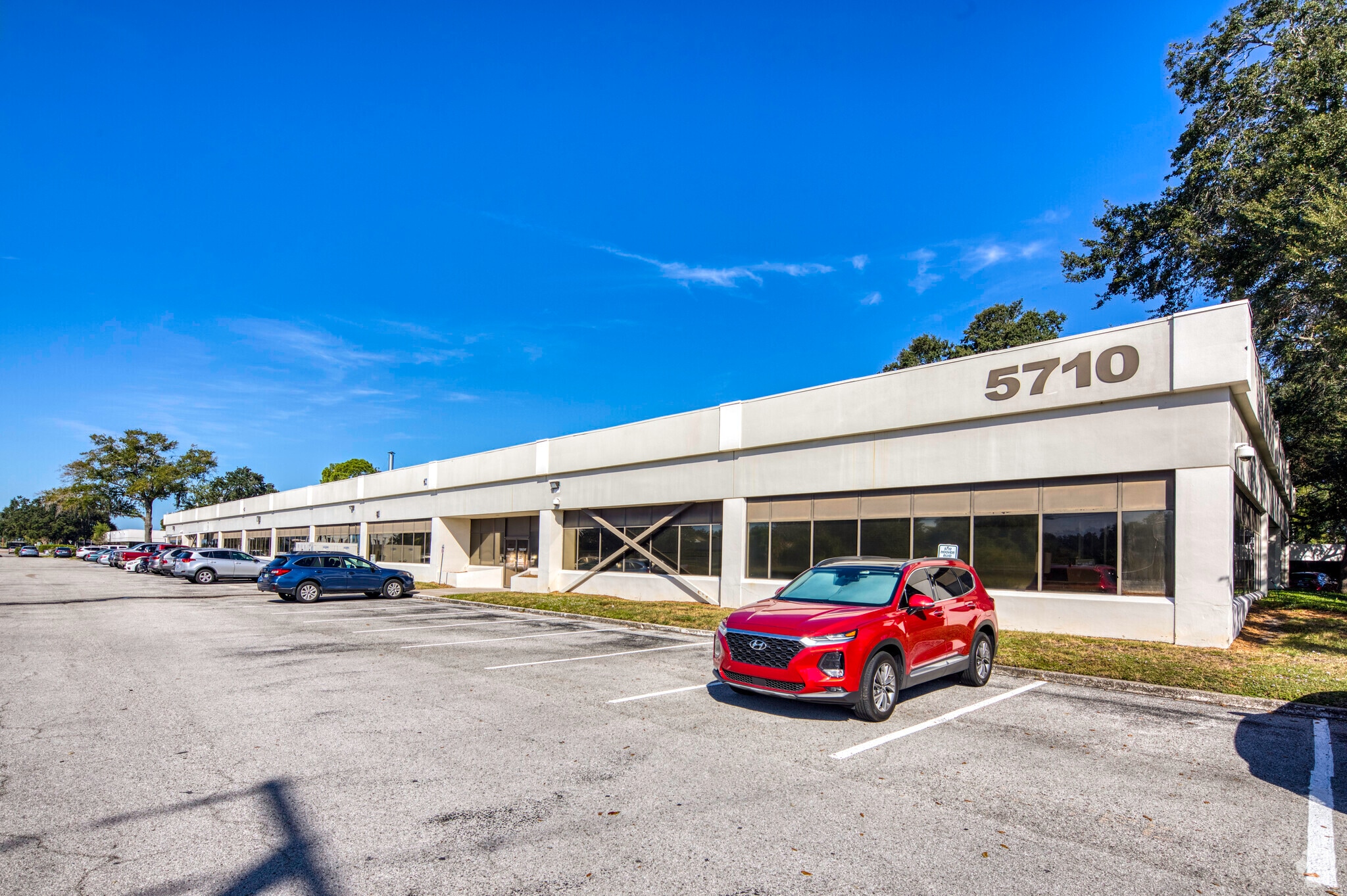 5710 Hoover Blvd, Tampa, FL for lease Primary Photo- Image 1 of 8