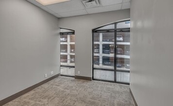 33 Music Sq W, Nashville, TN for lease Building Photo- Image 2 of 4