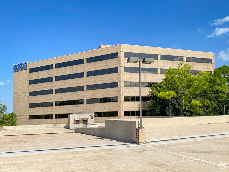 15333 John F Kennedy Blvd, Houston, TX à louer - Photo du bâtiment - Image 2 de 4