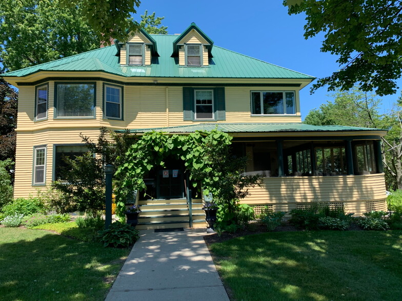 548 Main St, Fryeburg, ME à vendre - Photo du bâtiment - Image 1 de 1