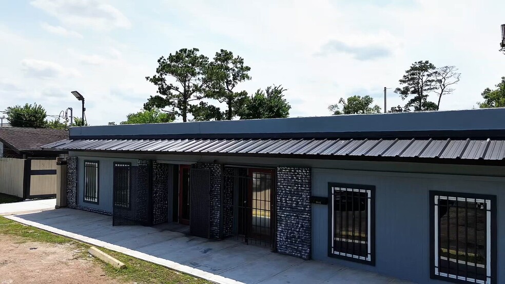 9205 Mesa Dr, Houston, TX for sale - Commercial Listing Video - Image 2 of 11