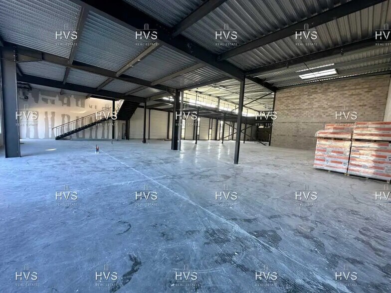 Flex in Rousset for sale - Interior Photo - Image 3 of 8