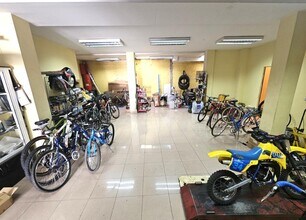 Retail in Valdemoro, Madrid for lease Interior Photo- Image 2 of 6