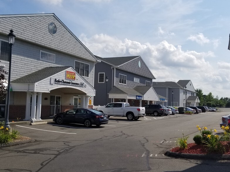 154 New Britain Ave, Rocky Hill, CT à vendre - Photo du bâtiment - Image 2 de 26