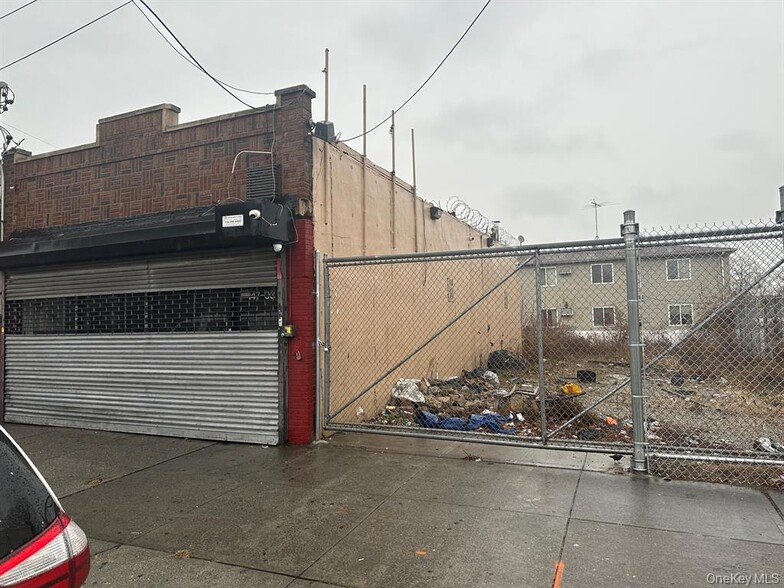 147-03 Guy R Brewer Blvd, Jamaica, NY for sale - Building Photo - Image 3 of 5