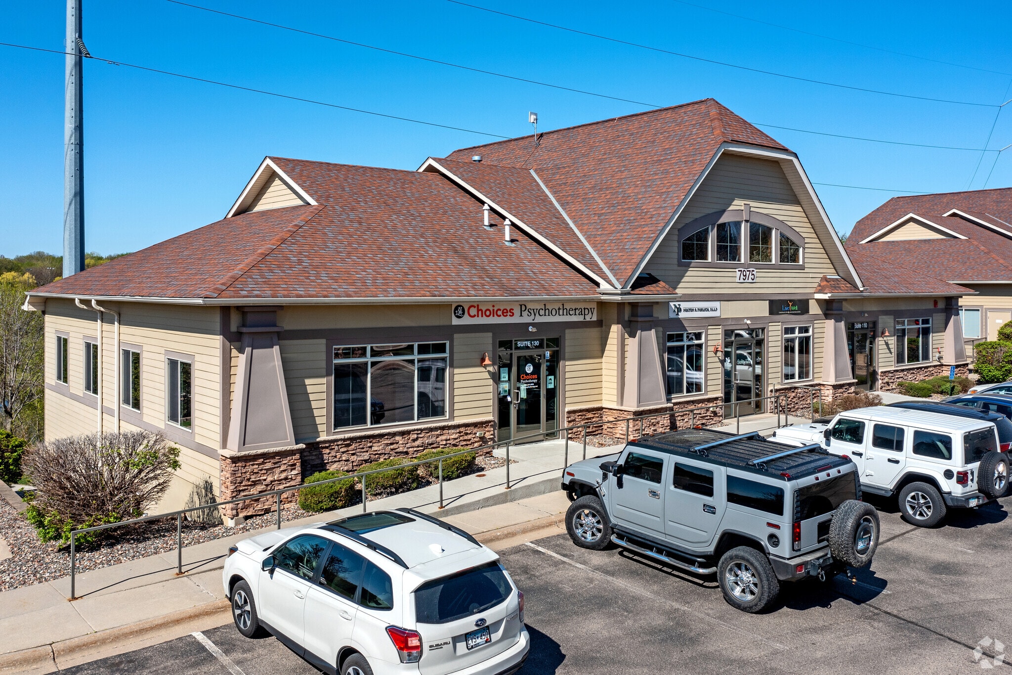 7975 Stone Creek Dr, Chanhassen, MN for sale Primary Photo- Image 1 of 28