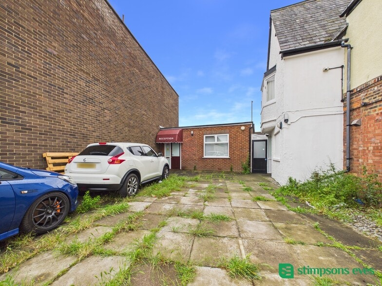 24 West St, Dunstable for lease - Building Photo - Image 3 of 3