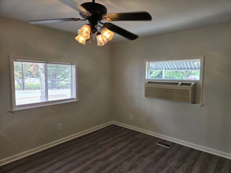 120 Bryan Rd, Wilmington, NC for lease - Building Photo - Image 2 of 10