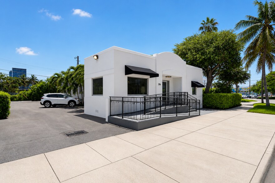 286 NE 39th St, Miami, FL à louer - Photo du bâtiment - Image 2 de 32