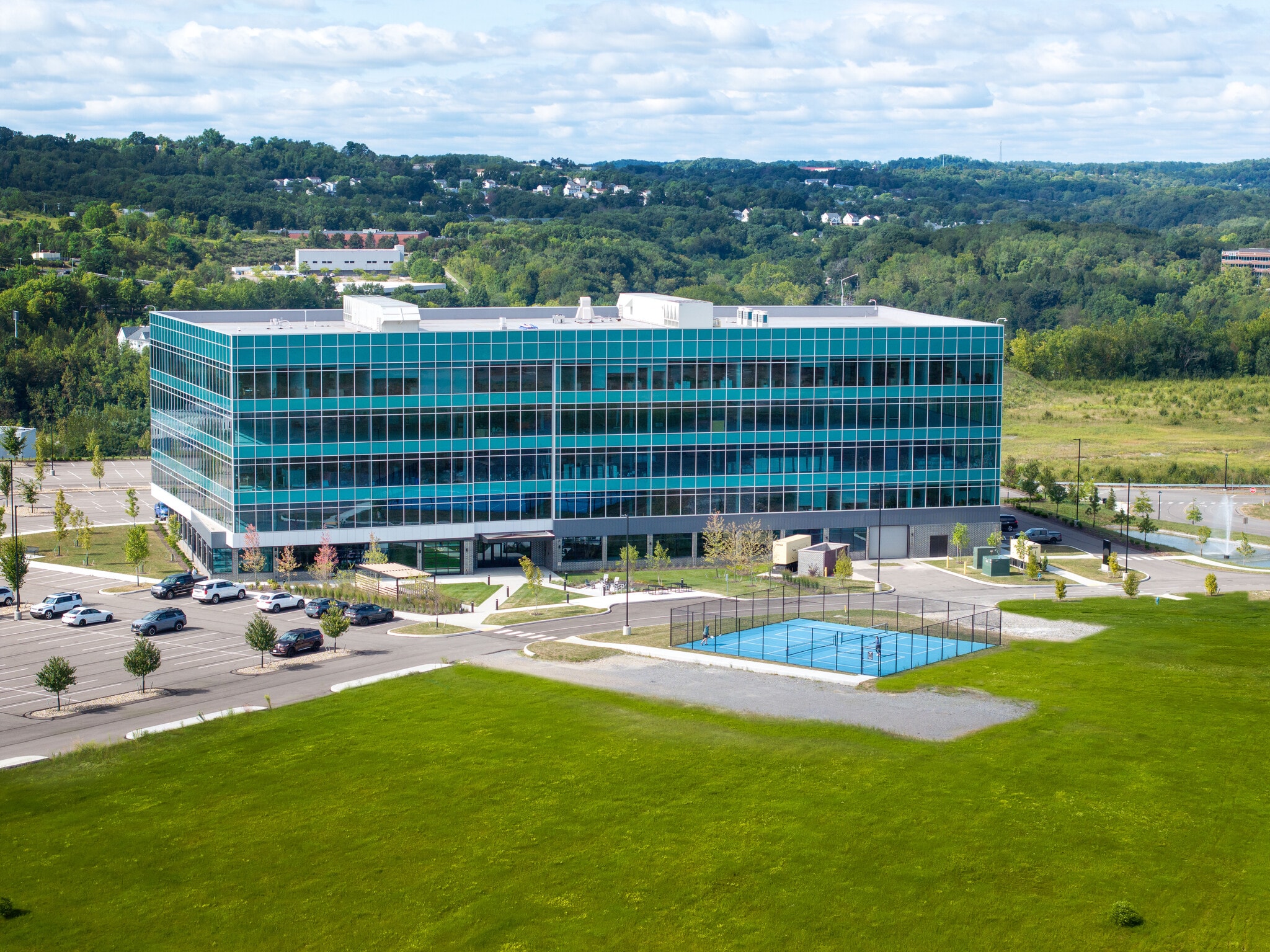 501 Marketplace Ave, Coraopolis, PA for lease Building Photo- Image 1 of 18