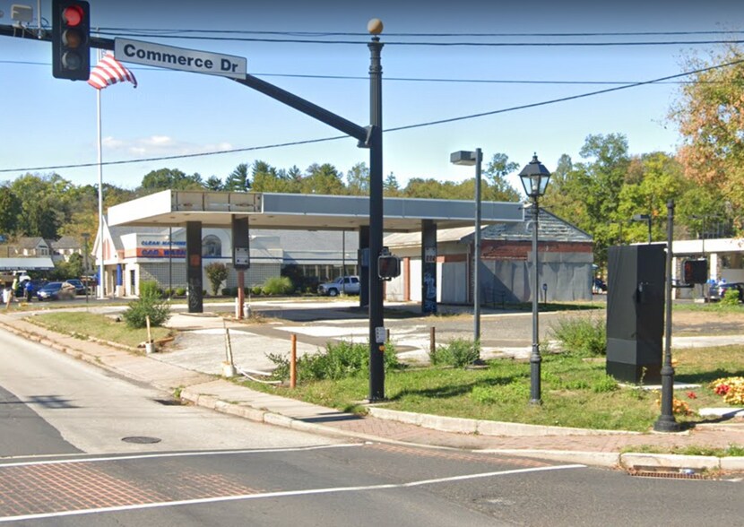 475 Pennsylvania Ave, Fort Washington, PA à vendre - Photo du bâtiment - Image 2 de 3