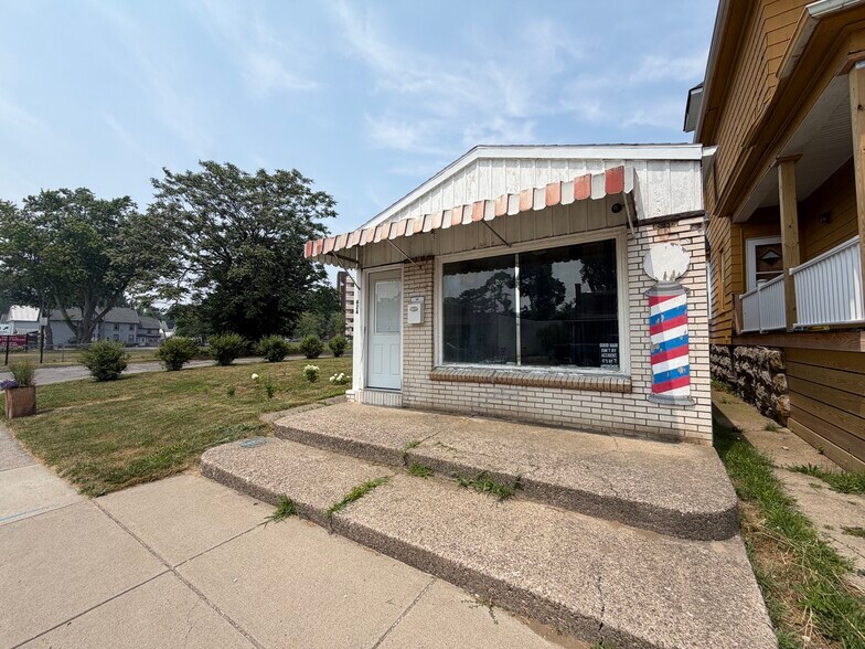 624 Ridge Rd, Lackawanna, NY for sale - Building Photo - Image 2 of 22