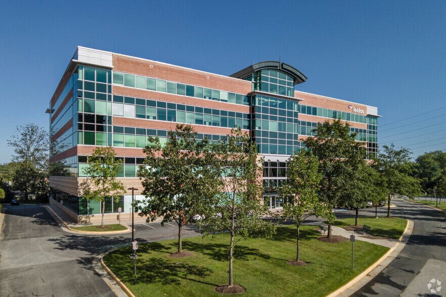 6909 Metro Park Dr, Alexandria, VA à louer - Photo principale - Image 1 de 5