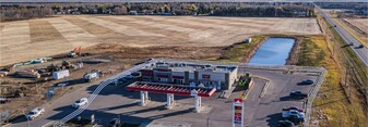 4801 Ochre Park Rd, Redwater AB - Convenience Store