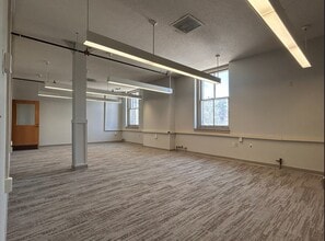 2101 Woolworth Ave, Omaha, NE à louer Photo intérieure- Image 2 de 2