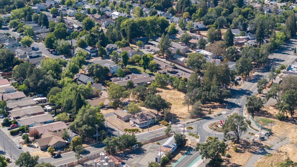 411 Walten Way, Windsor, CA à vendre - Aérien - Image 2 de 29