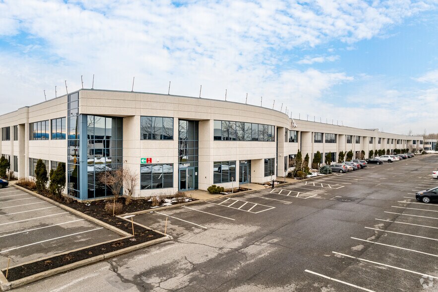 9300-9500 Boul Du Golf, Montréal, QC for lease - Building Photo - Image 3 of 6