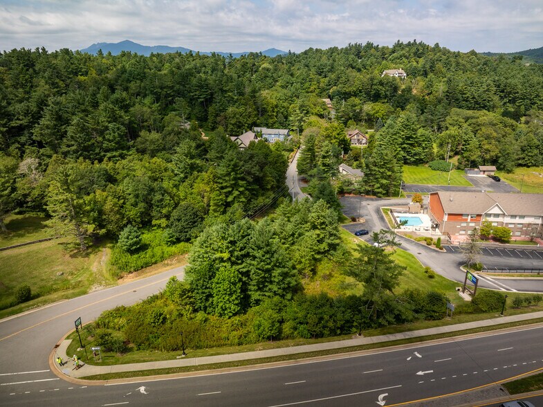 8500 Valley Blvd, Blowing Rock, NC à vendre - Aérien - Image 2 de 5