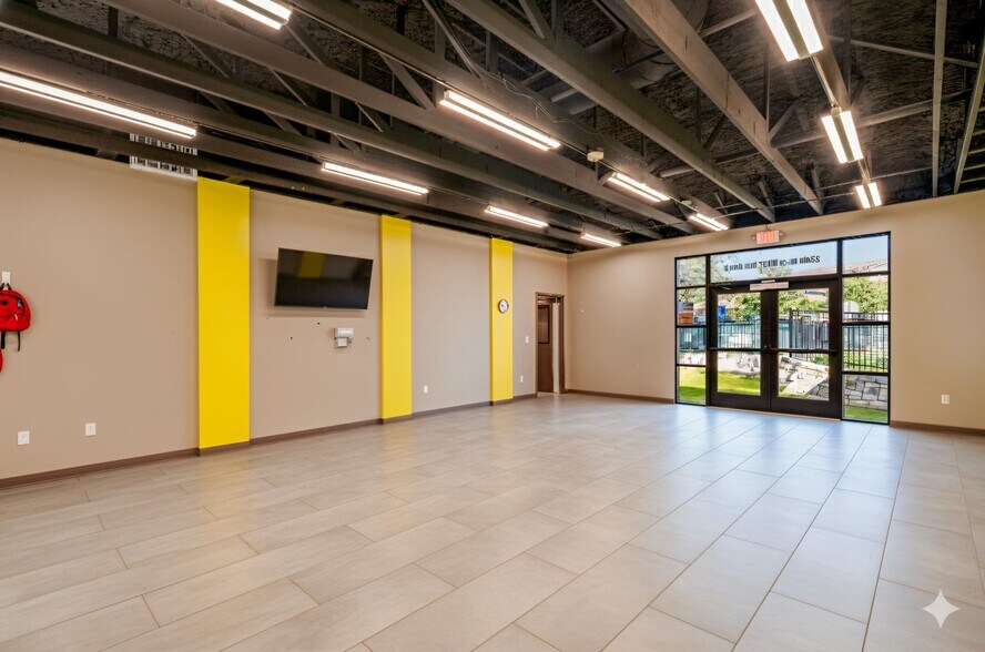 27511 Interstate 10, Boerne, TX à vendre - Photo du bâtiment - Image 3 de 14