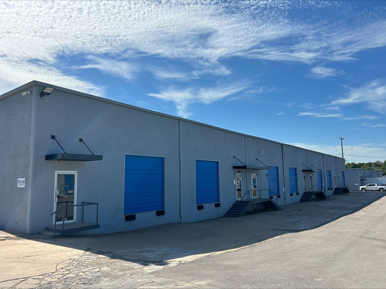 5721 E Rosedale St, Fort Worth, TX for lease - Building Photo - Image 3 of 40