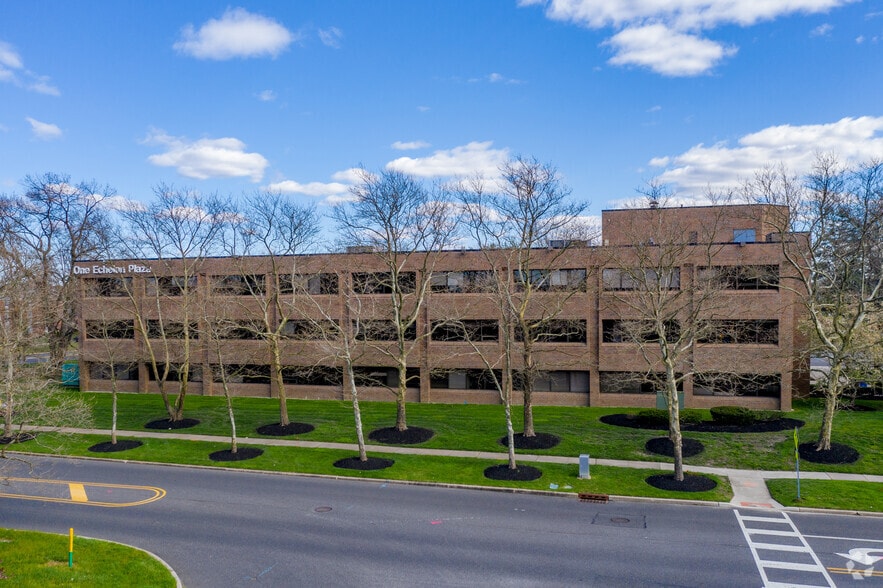 227 Laurel Rd, Voorhees, NJ à louer - Photo du bâtiment - Image 3 de 3