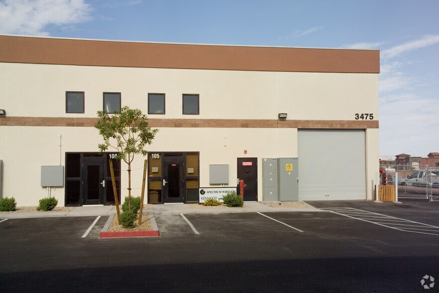 3475 W Lake Mead Blvd, North Las Vegas, NV for lease - Building Photo - Image 3 of 8