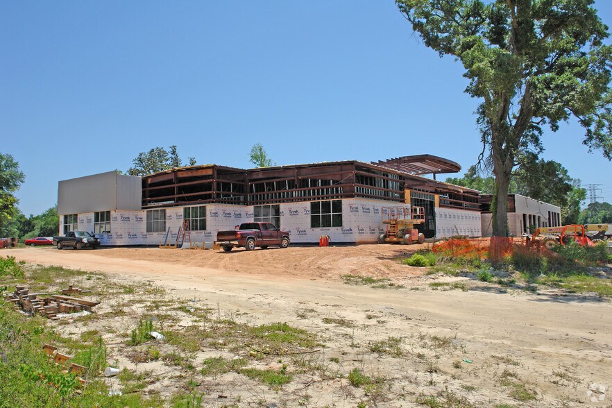 6020 Enterprise Dr, Pensacola, FL à vendre - Photo du bâtiment - Image 2 de 11