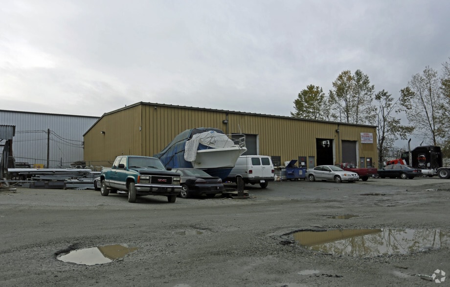 19837 Telegraph Trl, Langley Twp, BC for lease - Primary Photo - Image 1 of 3