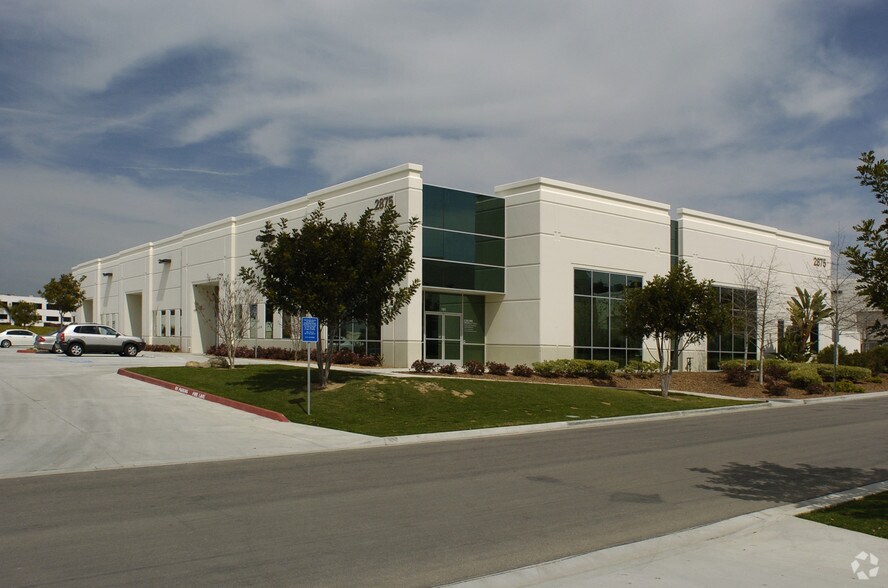 2880 Scott St, Vista, CA à louer - Photo du bâtiment - Image 3 de 15