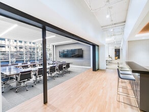 607 14th St NW, Washington, DC à louer Photo intérieure- Image 2 de 4