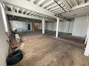 968-976 Grand St, Brooklyn, NY for lease Interior Photo- Image 2 of 3